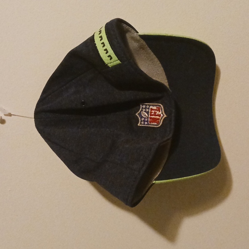 New, Seattle Seahawks hat - Picture 2 of 8
